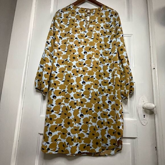 Le Lis Floral Print Silky Slip Dress - Picture 9 of 11